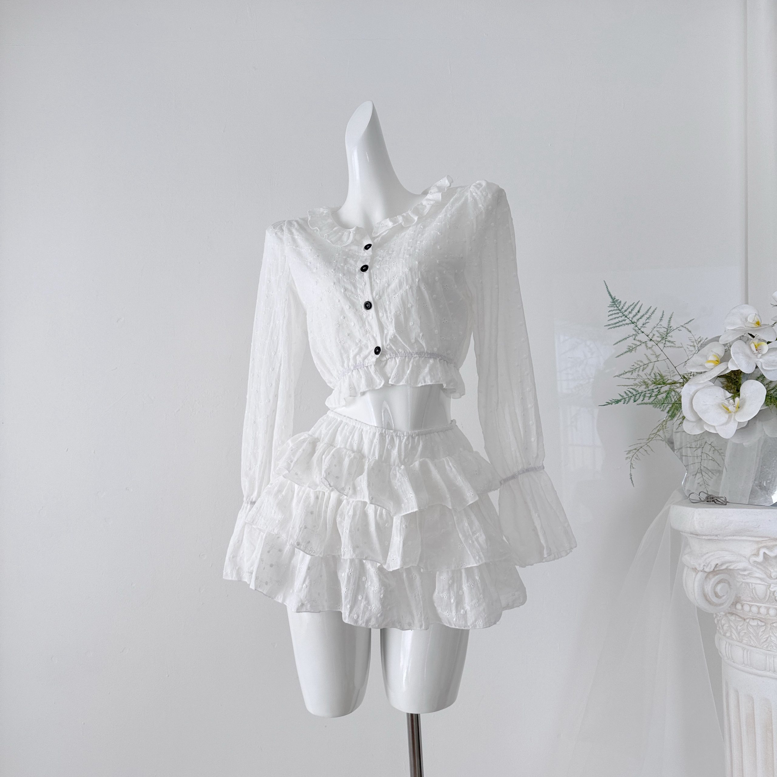 French Flirty Short Lace Shirt Layered Cake Skirt Set for Women Summer 2026