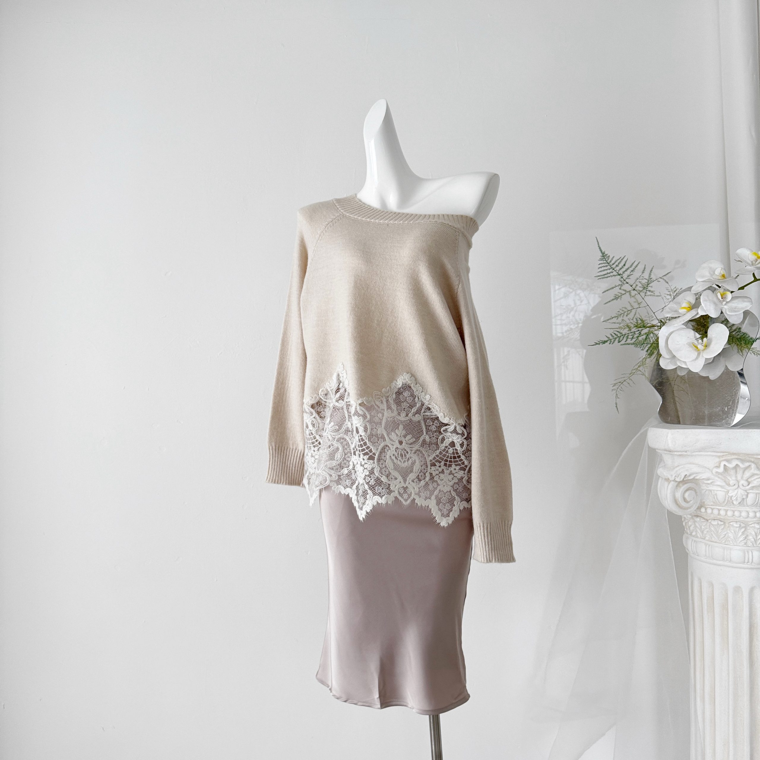 JAYKY YANG Brisbane Aesthetic Lace Patch Knit Top Merino Wool Warm Versatile Top - Style 0c3807